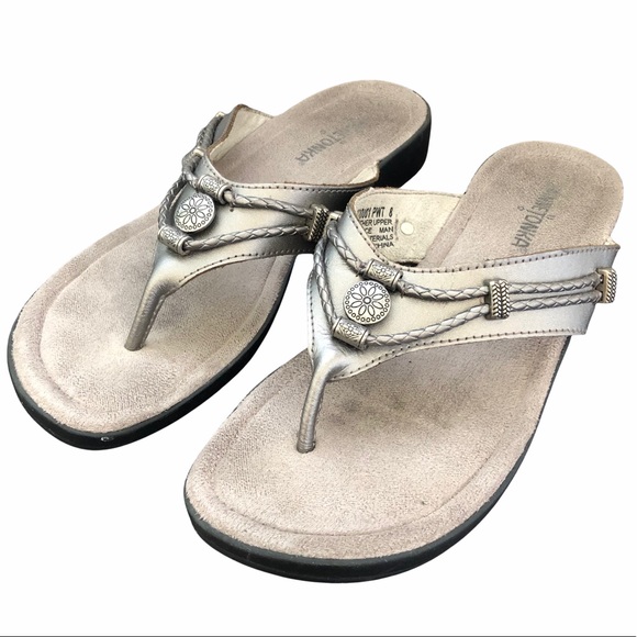 girls flip flops size 4